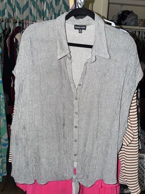Modern Works Light Gray Button-Up Shirt With Tie